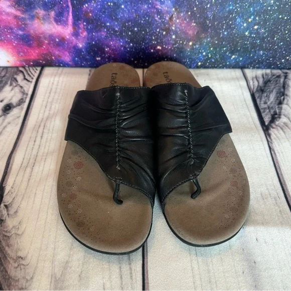 TAOS Gift 2 Black Leather T-Post Thong Slide Low Heel Sandals Size US 11 EU 42 - Picture 2 of 9